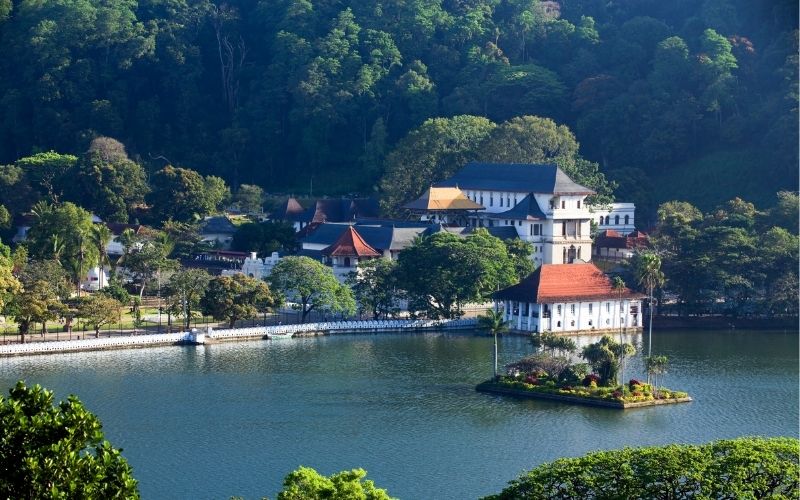 Kandy City Tour by Tuk Tuk
